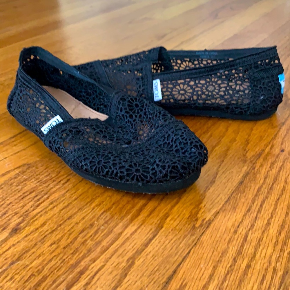 Tom’s Classic Black Crochet Slip-ons size 7.5